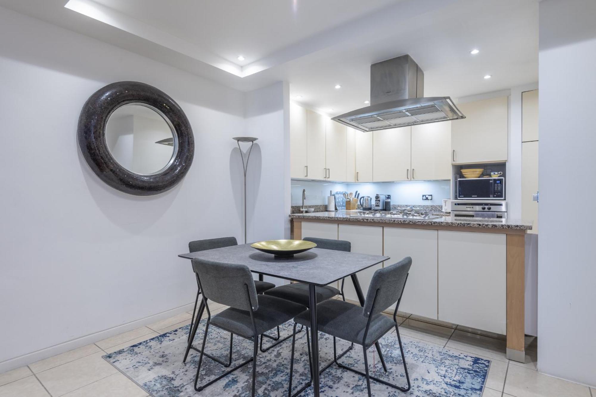 Mayfair Piccadilly Apartament *